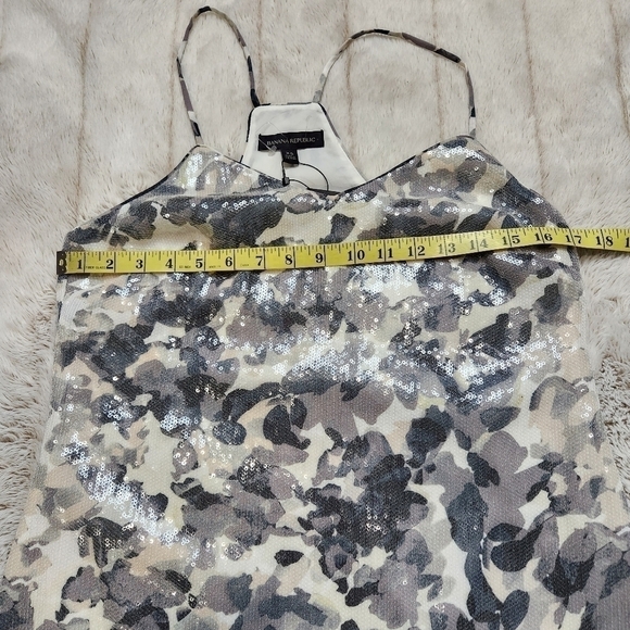 Tank top floral print Sequins Cream and grey colors Size XS BANANA REPUBLIC NWT - Picture 12 of 16